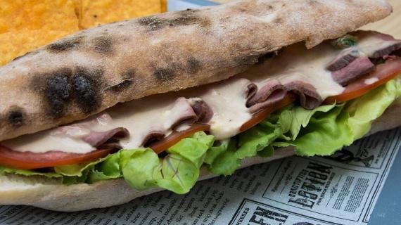 Panuozzo Con Vitello Tonnato