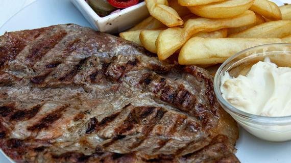 Ceafă la grătar(meniu)